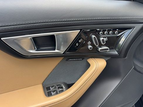 Used 2014 Jaguar F-TYPE S RWD image 20