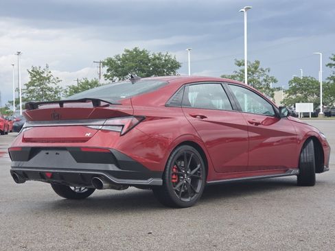 Used 2025 Hyundai Elantra N FWD image 17