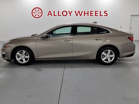 Used 2023 Chevrolet Malibu LT image 6