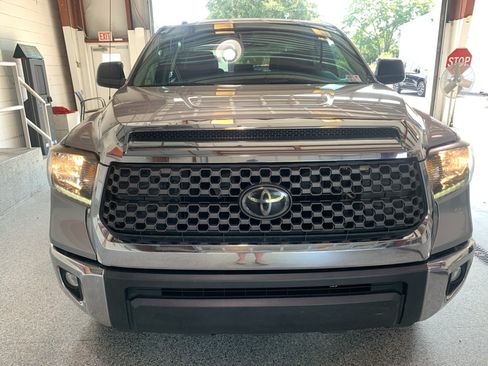 Used 2019 Toyota Tundra SR5 w/ SR5 Upgrade Package AWD/4WD image 6