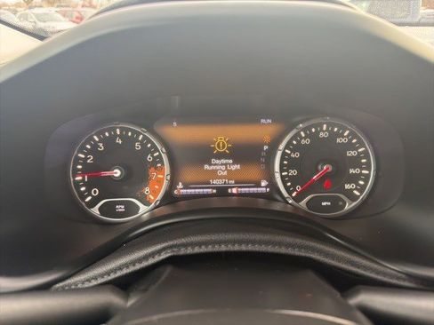 Used 2017 Jeep Renegade Trailhawk w/ Cold Weather Group II image 19