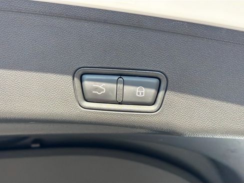 Used 2023 Maserati Grecale Modena AWD/4WD image 14