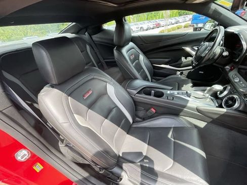 Used 2020 Chevrolet Camaro SS RWD image 35