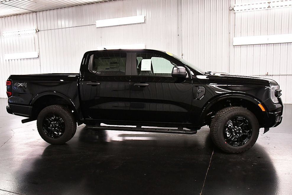 New 2026 Ford Ranger XLT w/ Equipment Group 301A High AWD/4WD image 8