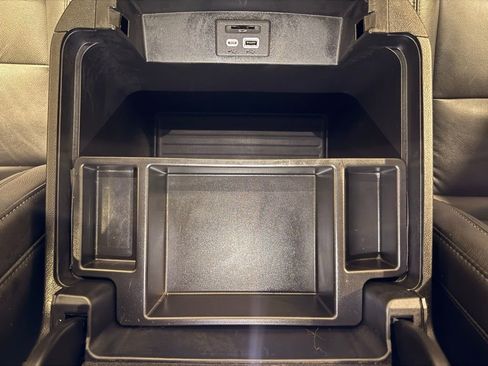 Used 2021 Chevrolet Tahoe Z71 w/ Z71 Signature Package image 30