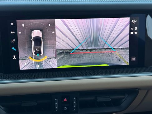 Used 2024 Porsche Cayenne Turbo image 35