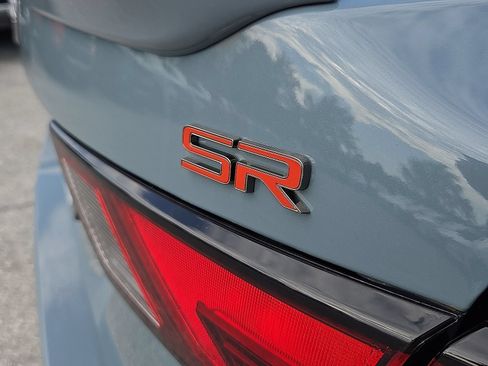 Used 2025 Nissan Sentra SR FWD image 33