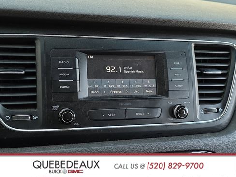 Used 2018 Kia Sedona LX FWD image 17