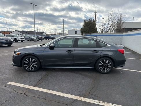 Used 2023 Honda Civic EX image 2