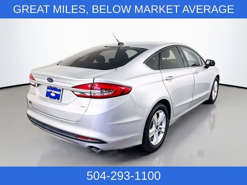 Certified 2018 Ford Fusion SE w/ Fusion SE Technology Package FWD image 7