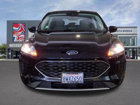 Used 2021 Ford Escape SE FWD image 2