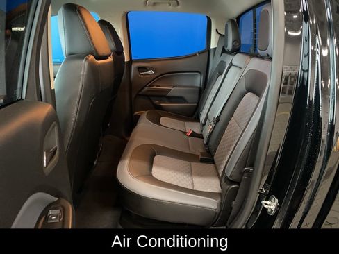 Used 2022 Chevrolet Colorado Z71 image 11