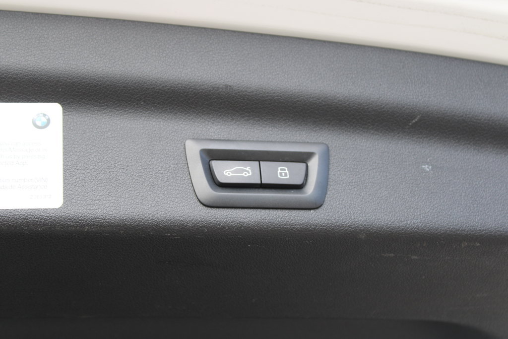 Used 2023 BMW X1 xDrive28i AWD/4WD image 9
