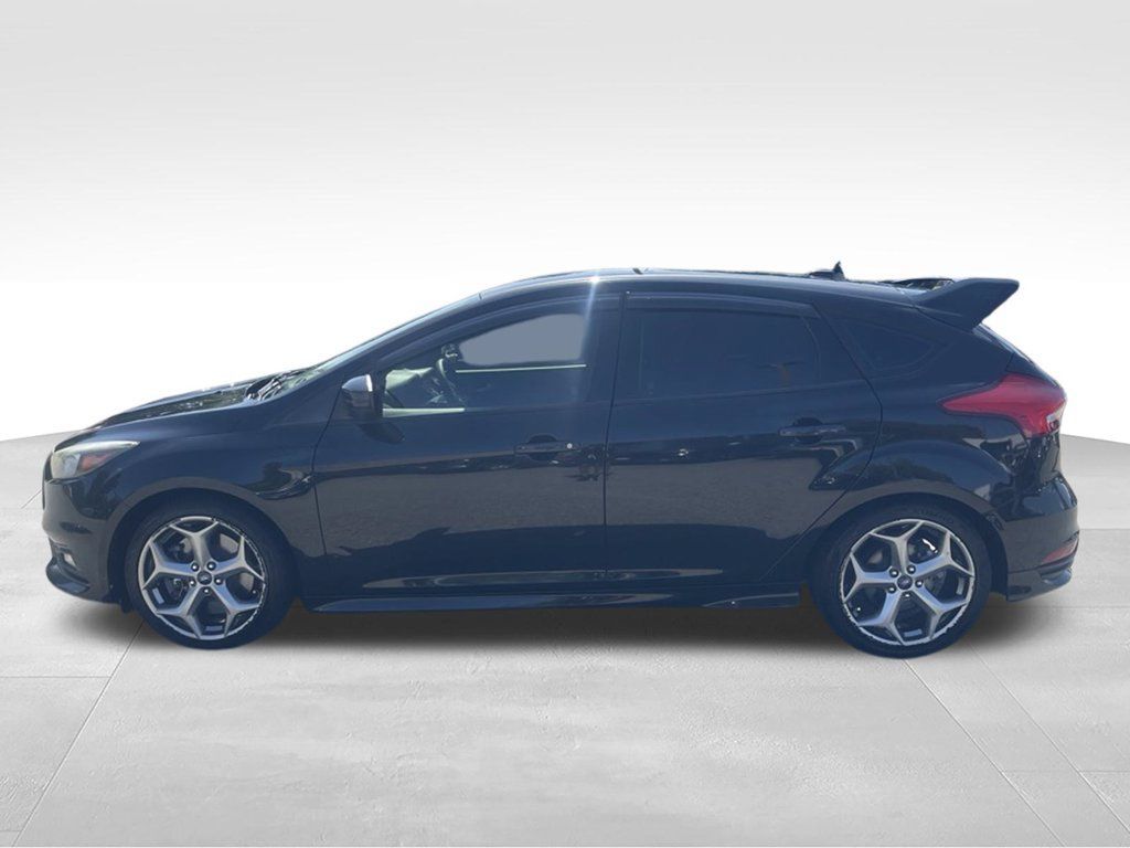 Used 2015 Ford Focus ST FWD image 2