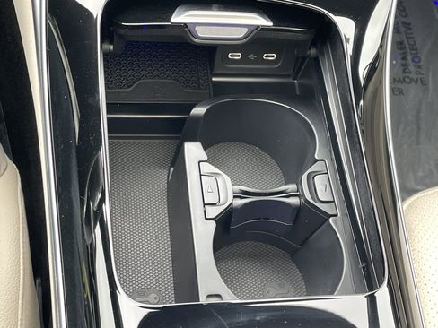 New 2026 Mercedes-Benz C 300 4MATIC Sedan image 32