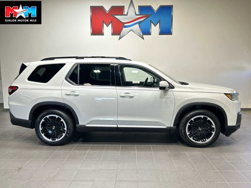 New 2026 Honda Pilot image 1