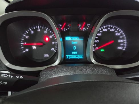 Used 2017 Chevrolet Equinox Premier w/ Enhanced Convenience Package FWD image 36