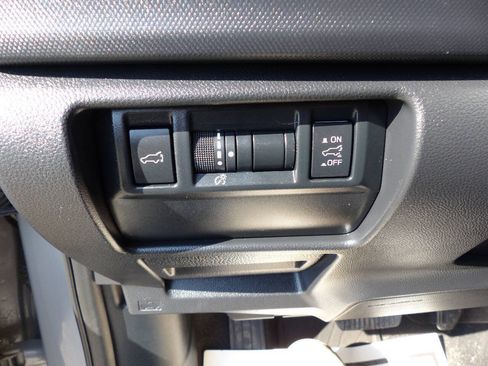 Used 2025 Subaru Forester Premium AWD/4WD image 25