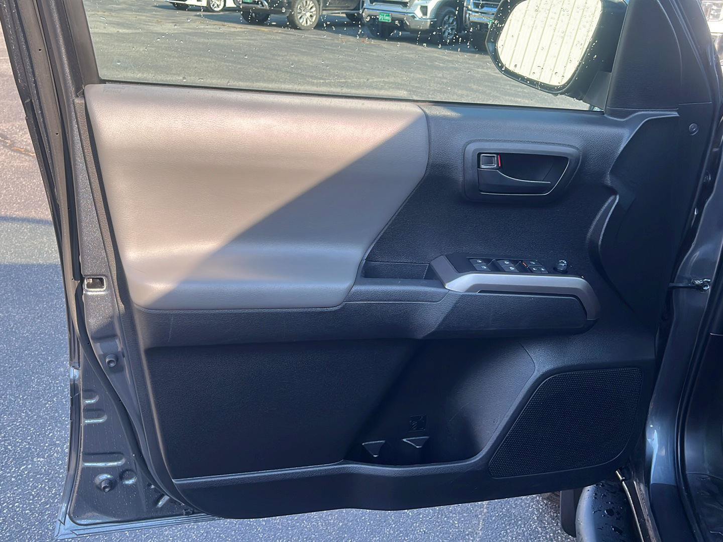 Used 2023 Toyota Tacoma SR5 w/ SX Package AWD/4WD image 10