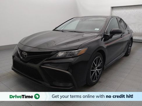 Used 2023 Toyota Camry SE image 1