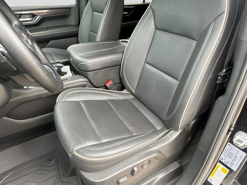 Used 2025 GMC Yukon Elevation w/ LPO, Floor Liner Package AWD/4WD image 15