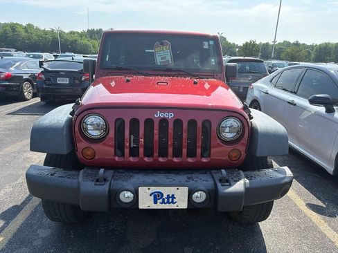 Used 2012 Jeep Wrangler Unlimited Sport AWD/4WD image 2