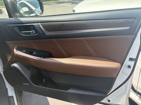 Used 2019 Subaru Outback 3.6R Touring w/ Popular Package #3A AWD/4WD image 19