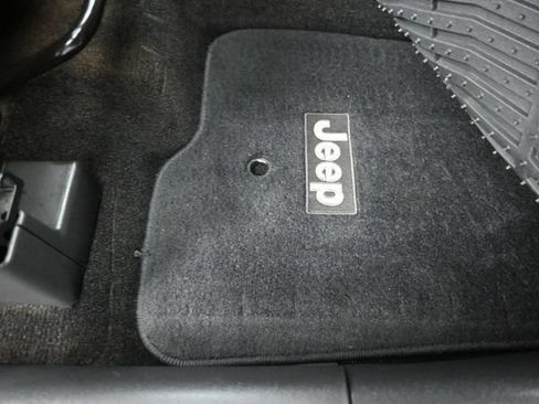 Used 2011 Jeep Compass 4WD image 11