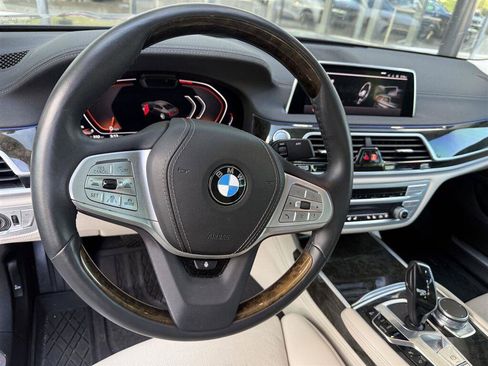 Used 2021 BMW 740i xDrive w/ Premium Package AWD/4WD image 17