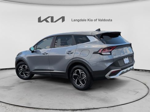 Used 2025 Kia Sportage LX FWD image 9