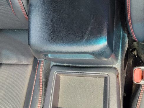 Used 2017 Toyota Camry SE image 11