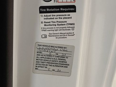 Used 2021 Nissan NV 2500 SV image 24