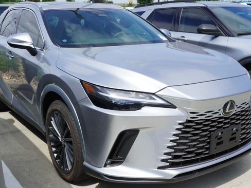 Used 2024 Lexus RX 350 Premium w/ Accessory Package (Z1) FWD image 3