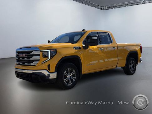 Used 2025 GMC Sierra 1500 SLE w/ Preferred Package image 8