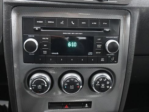 Used 2012 Dodge Challenger R/T image 22