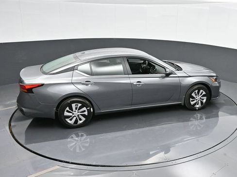 Used 2025 Nissan Altima 2.5 S FWD image 27
