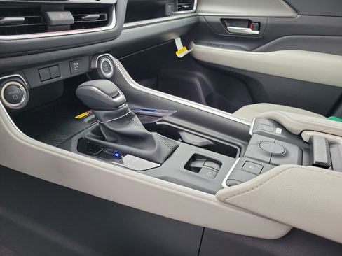 New 2026 Toyota Grand Highlander AWD Hybrid image 12