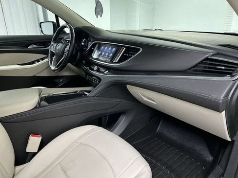 Certified 2023 Buick Enclave Essence image 28