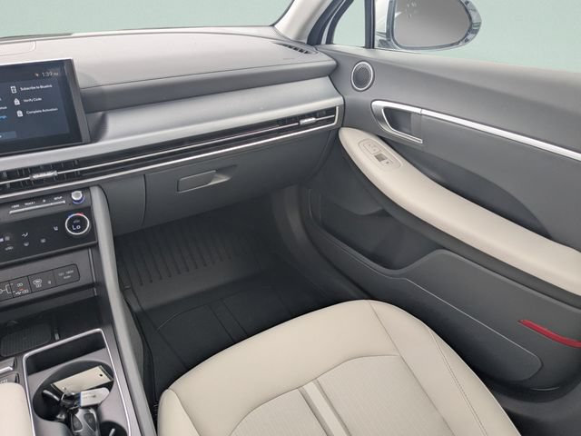 New 2026 Hyundai Sonata SEL FWD image 14