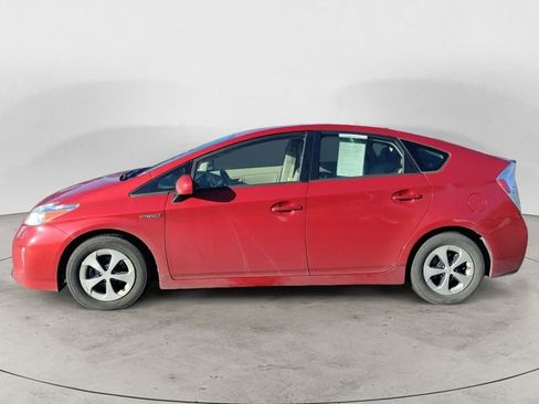 Used 2015 Toyota Prius Four image 2