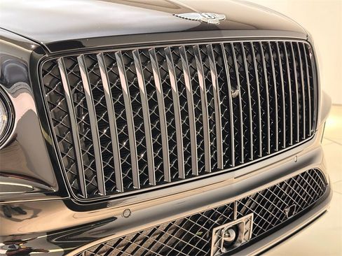 New 2024 Bentley Bentayga image 9