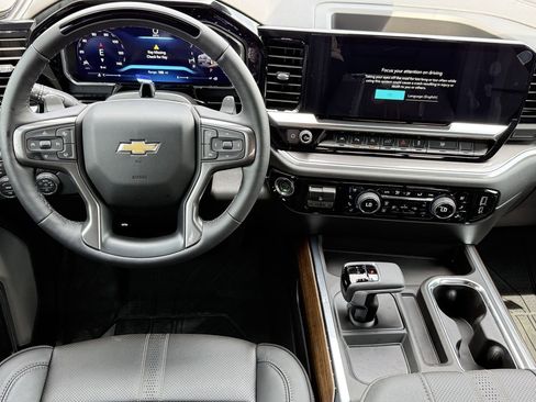 New 2026 Chevrolet Silverado 1500 High Country AWD/4WD image 11