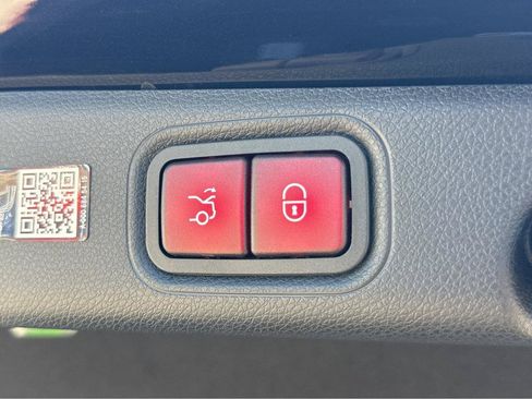 Used 2023 Mercedes-Benz E 350 4MATIC Sedan image 38