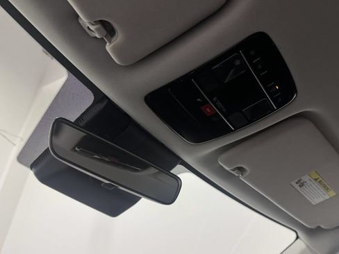 Used 2025 Hyundai Santa Fe SEL FWD image 30