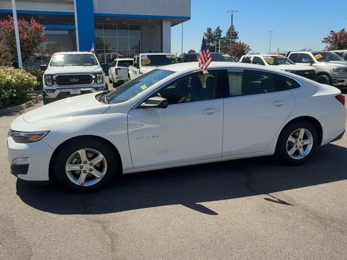 Used 2023 Chevrolet Malibu LS FWD image 3