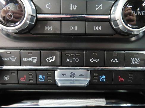Used 2024 Ford F150 Platinum AWD/4WD image 77