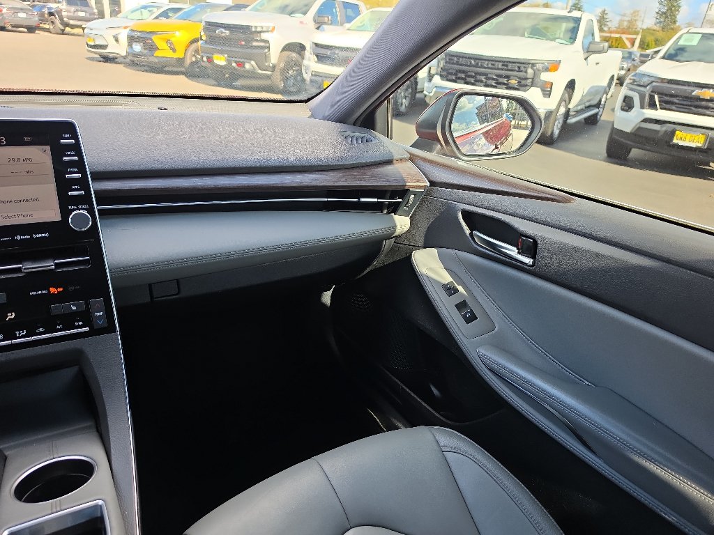 Certified 2021 Toyota Avalon XLE w/ Moonroof Package AWD/4WD image 22