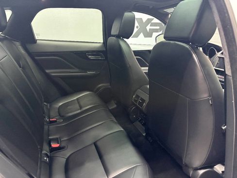 Used 2020 Jaguar F-PACE Premium image 48