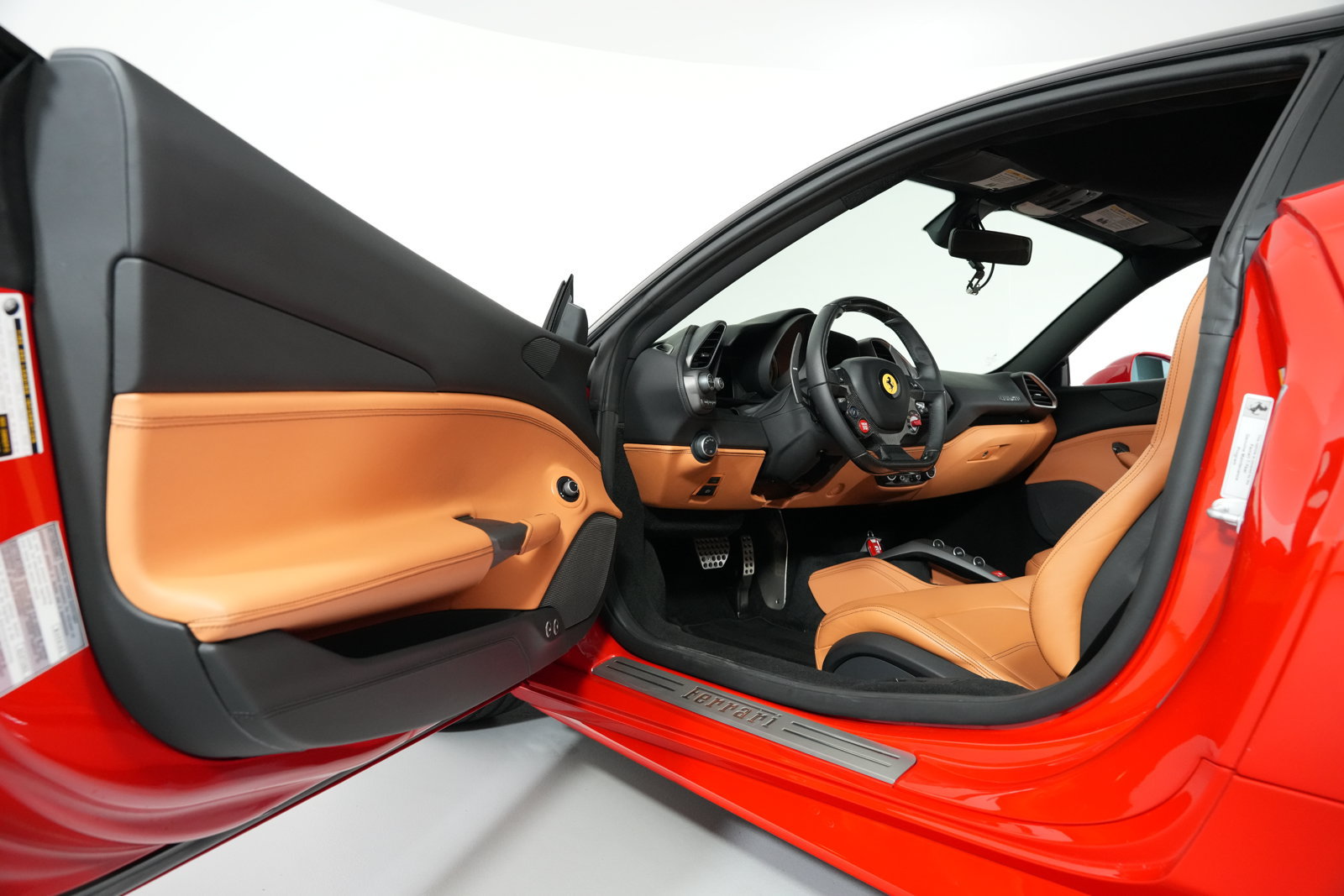 Used 2016 Ferrari 488 GTB RWD image 18