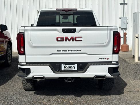 Used 2023 GMC Sierra 1500 AT4 w/ Technology Package AWD/4WD image 5